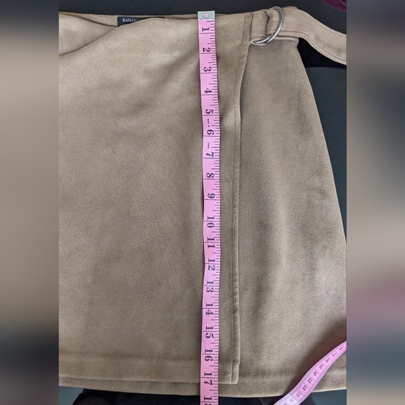 Banana Republic Faux Suede Wrap skirt - Picture 4 of 4